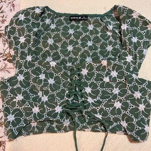 SHEIN TOP BUNDLE SIZE XS/S